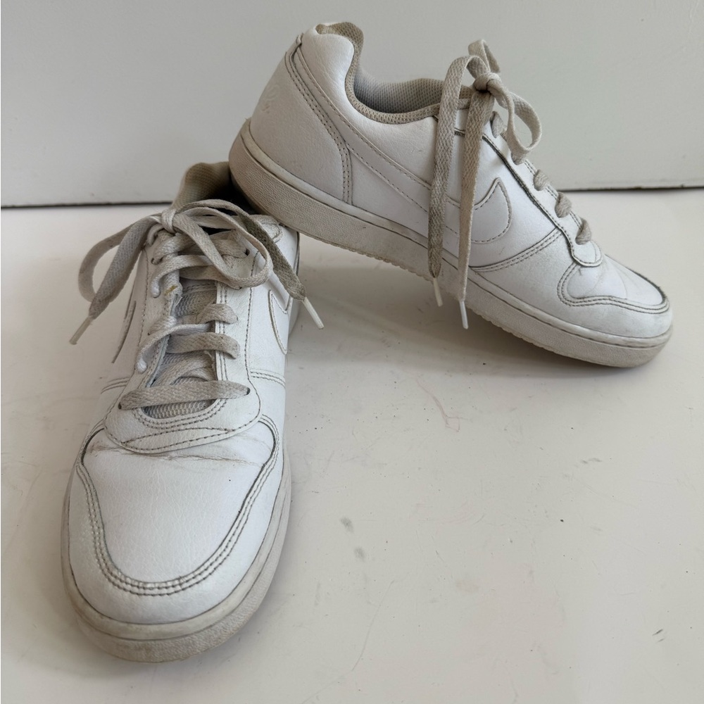 Nike Ebernon Low White Athletic Shoes 7.5